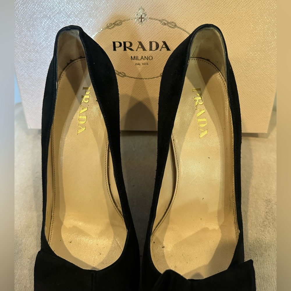 Prada pumps - Picture 2 of 11
